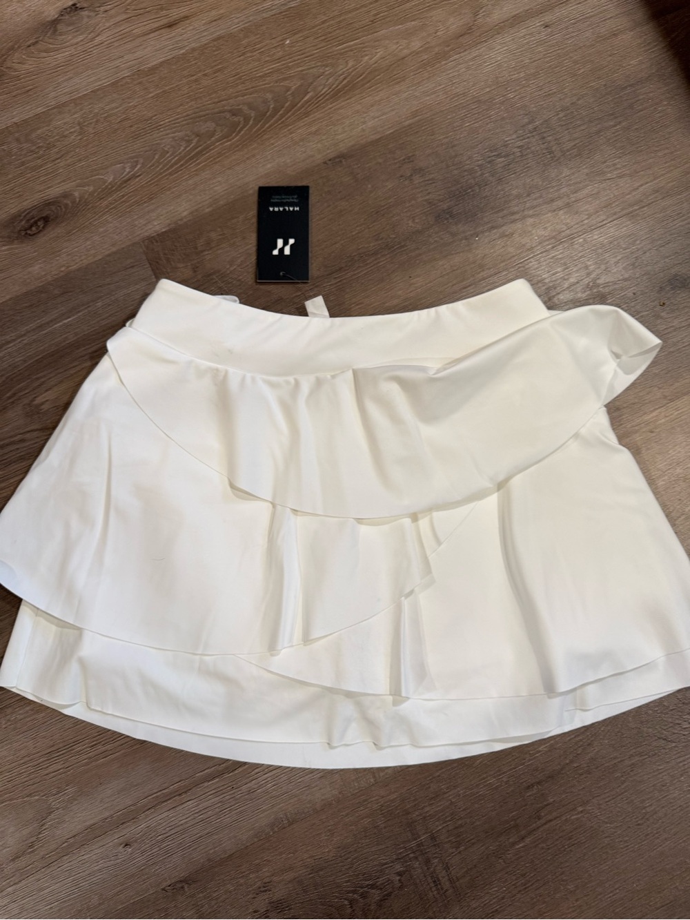 HALARA White Tiered Ruffle Skater Skirt